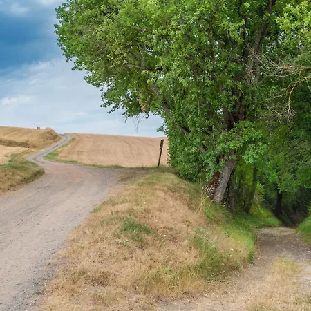 Le Feneau Pensjonat 3*